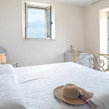 2 Bedroom Gorgeous In